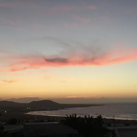 Bungalow Apartamento Sol Famara Bagian luar foto
