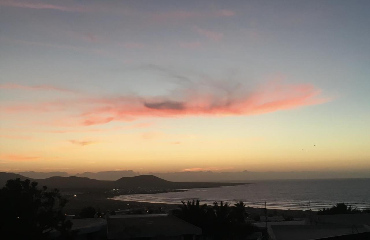 Bungalow Apartamento Sol Famara Bagian luar foto
