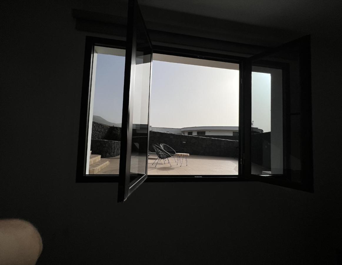 Bungalow Apartamento Sol Famara Bagian luar foto